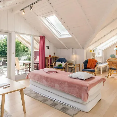 8 Person In Bogø By